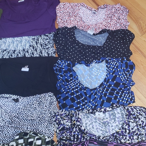 (16) Worthington Size Medium Dress Tops - Picture 4 of 5